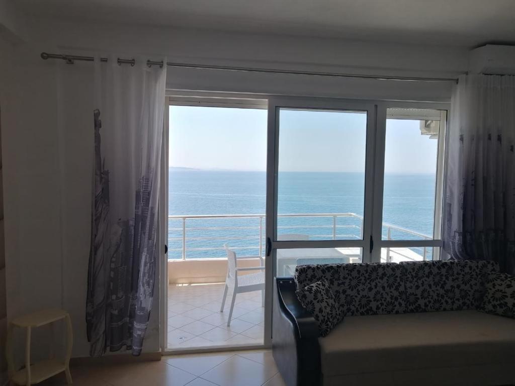 Bilal Golemi Sea View Apartment Sarandë エクステリア 写真